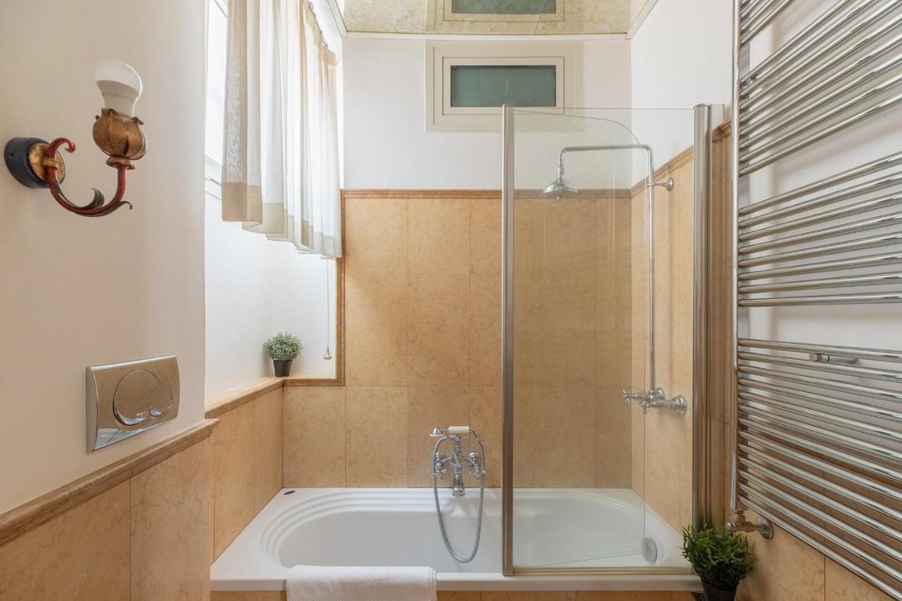 Iflat Elegant And Luxury Apartment Near Pantheon Рим Экстерьер фото