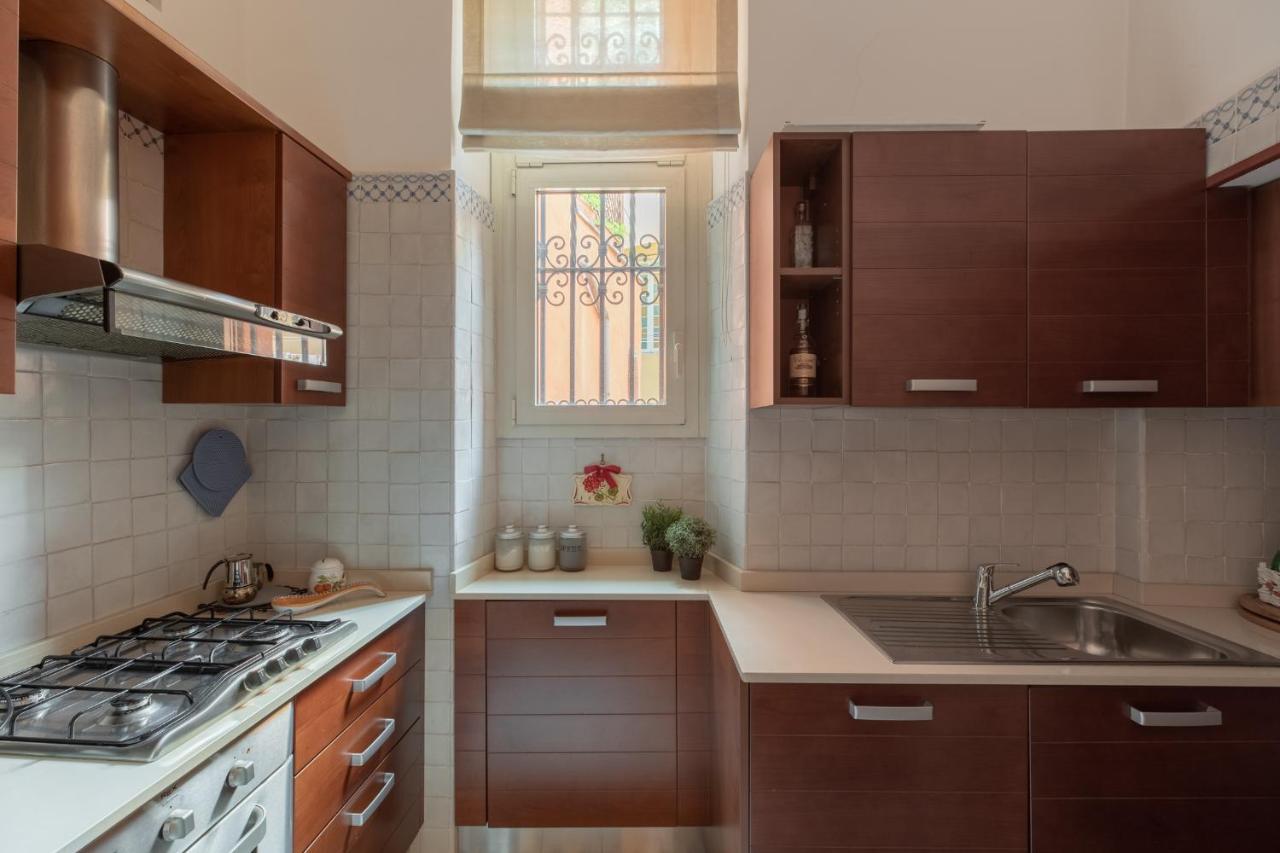 Iflat Elegant And Luxury Apartment Near Pantheon Рим Экстерьер фото